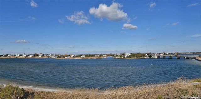 250 Dune Road 116, Westhampton Beach, NY 11978