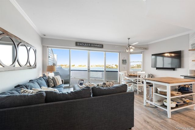 250 Dune Road 116, Westhampton Beach, NY 11978