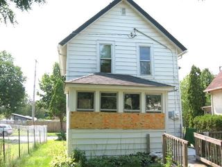 907 20th Avenue NE, Minneapolis, MN 55418