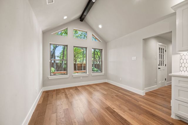 2335 Los Robles Street, Grapevine, TX 76051