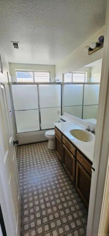 1880 Paradise Valley Court, Tracy, CA 95376