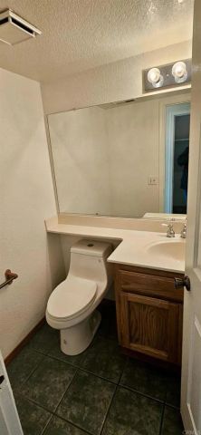 1880 Paradise Valley Court, Tracy, CA 95376