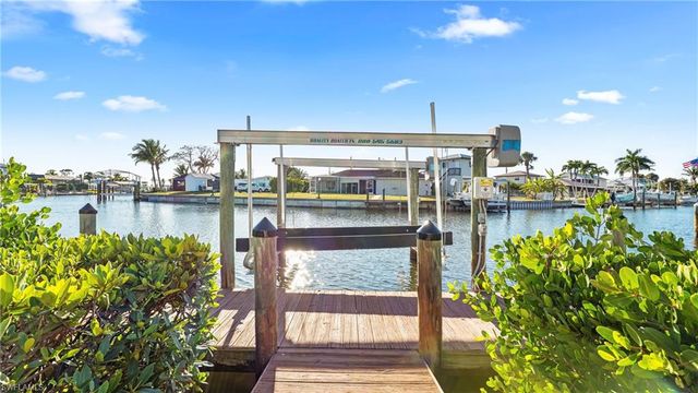 3387 Stabile RD, St. James City, FL 33956