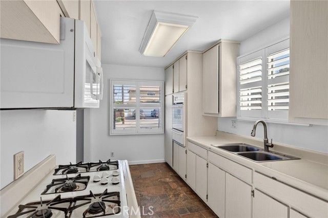 23819 Pennsylvania Ave., Torrance, CA 90501