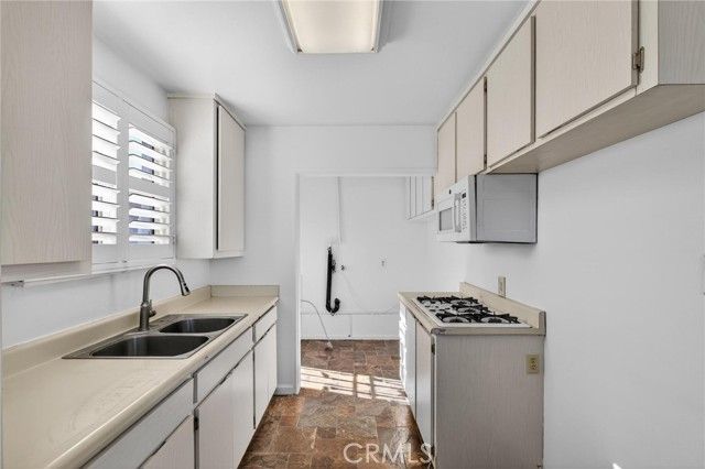 23819 Pennsylvania Ave., Torrance, CA 90501