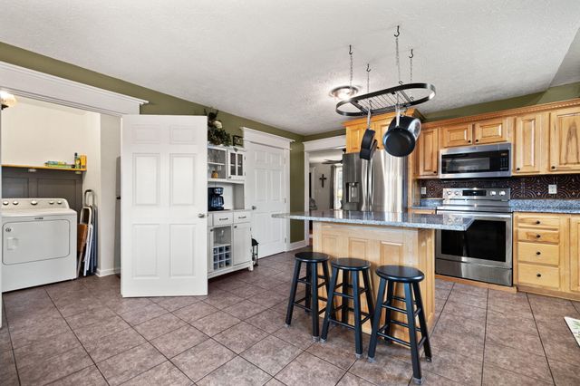 305 Lone Oak Road, Mt Vernon, KY 40456