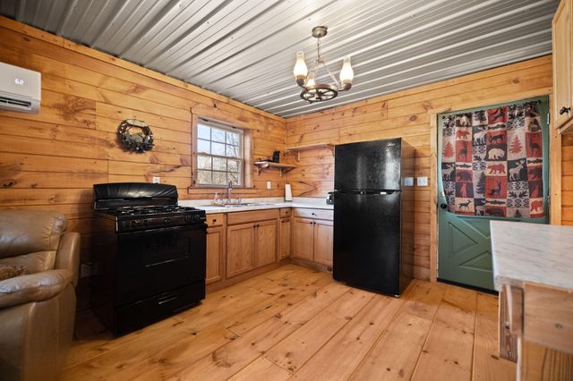 305 Lone Oak Road, Mt Vernon, KY 40456