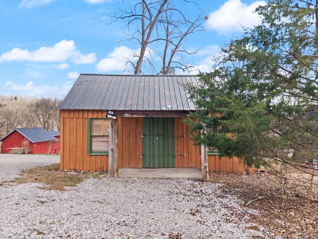 305 Lone Oak Road, Mt Vernon, KY 40456