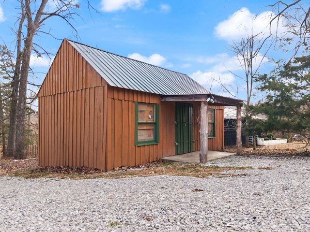 305 Lone Oak Road, Mt Vernon, KY 40456