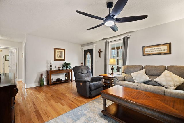 305 Lone Oak Road, Mt Vernon, KY 40456