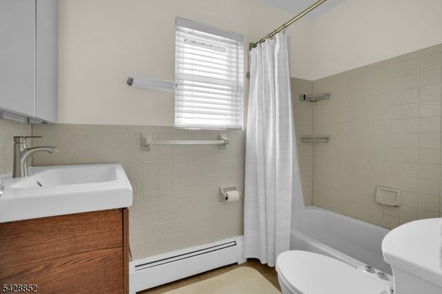 1152 Valley Rd 2B, Wayne Twp., NJ 07470