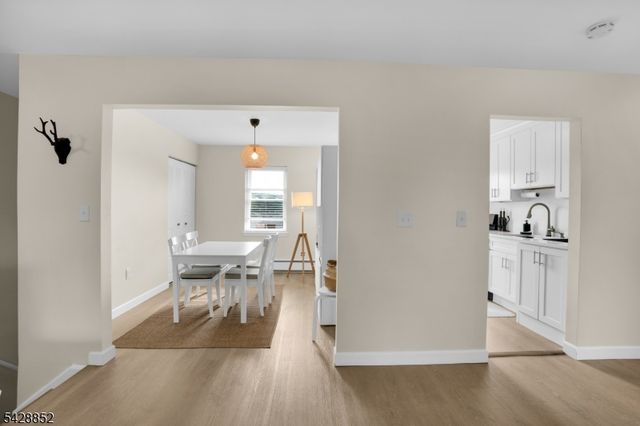 1152 Valley Rd 2B, Wayne Twp., NJ 07470