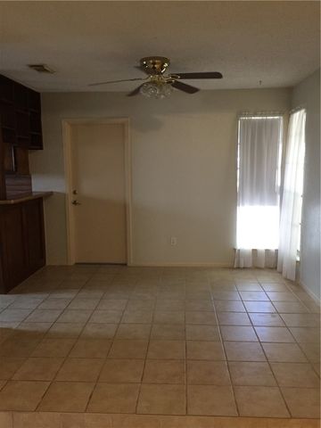 2317 Vialoux Dr, Corpus Christi, TX 78418