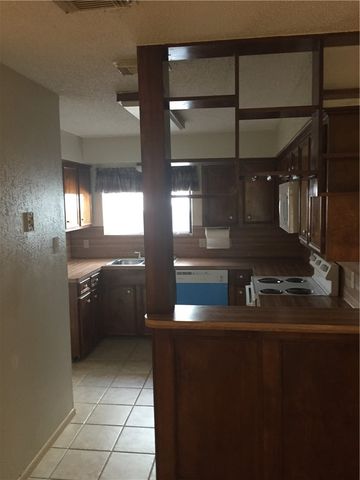 2317 Vialoux Dr, Corpus Christi, TX 78418