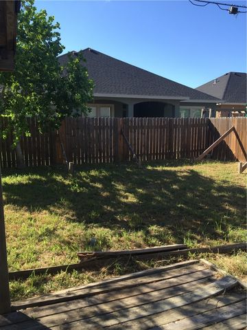 2317 Vialoux Dr, Corpus Christi, TX 78418