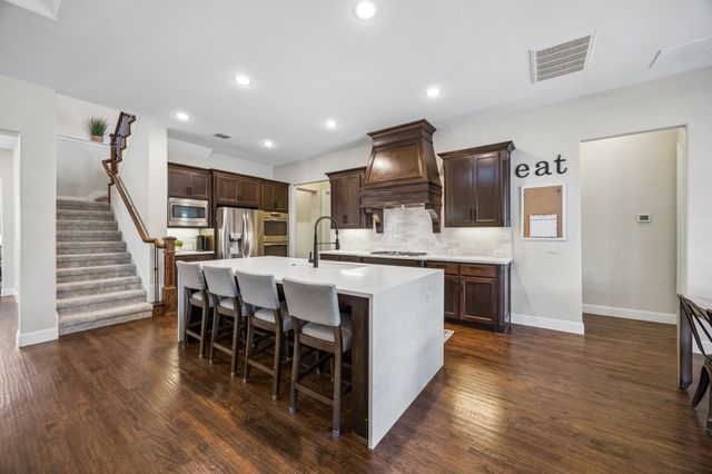 1570 Tumbling River Drive, Frisco, TX 75036