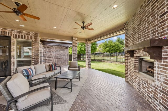 1570 Tumbling River Drive, Frisco, TX 75036