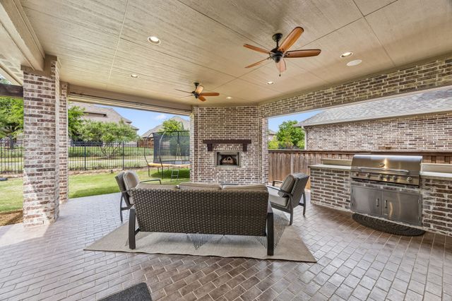 1570 Tumbling River Drive, Frisco, TX 75036