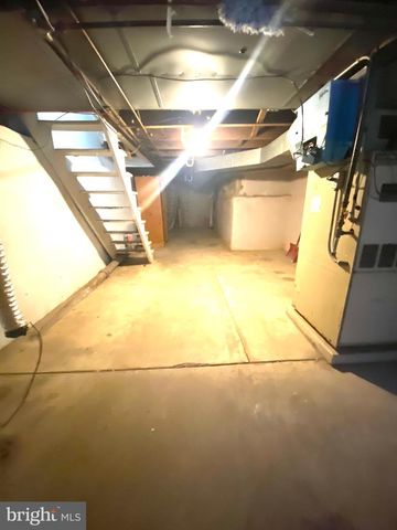 312 CARPENTER ST, Reading, PA 19602