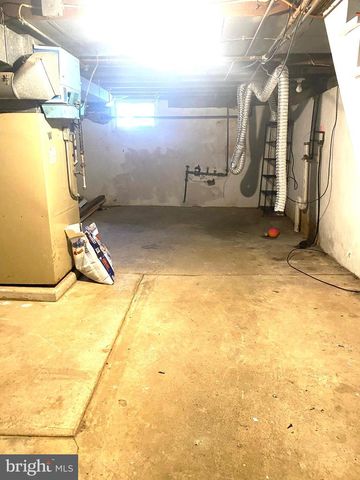 312 CARPENTER ST, Reading, PA 19602