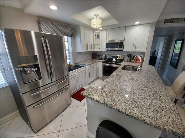 559 Normandy L 559, Delray Beach, FL 33484