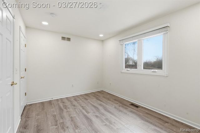 22432 Pointe Drive, Saint Clair Shores, MI 48081