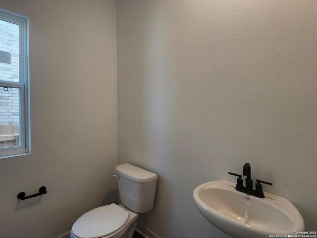 1443 Lockett Falls, San Antonio, TX 78245