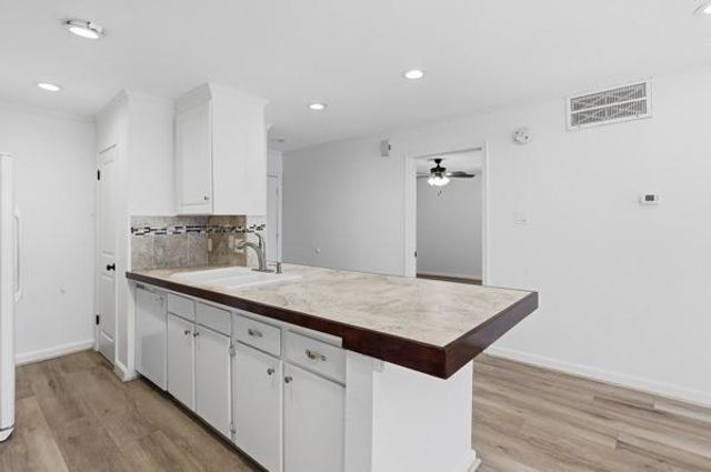 4011 Nasa Rd 1 306, Seabrook, TX 77586