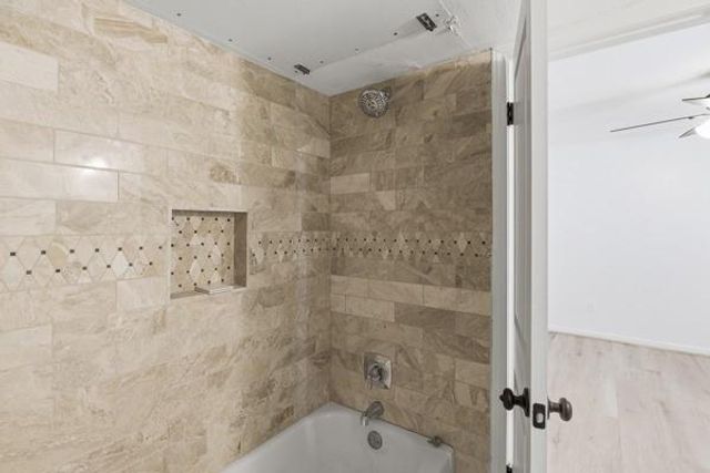 4011 Nasa Rd 1 306, Seabrook, TX 77586