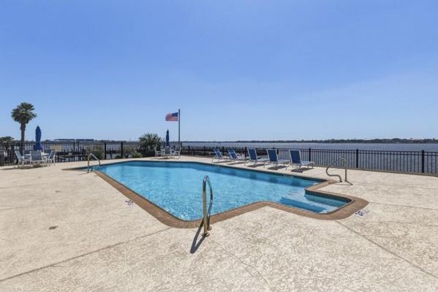 4011 Nasa Rd 1 306, Seabrook, TX 77586