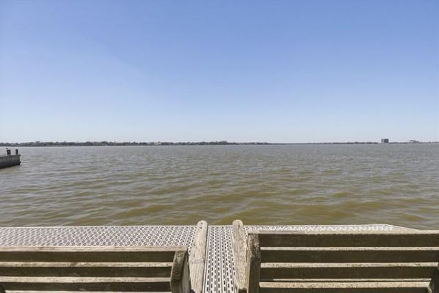 4011 Nasa Rd 1 306, Seabrook, TX 77586