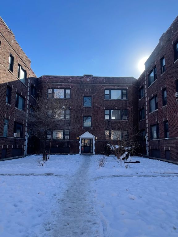 109 E 68th Street 2B, Chicago, IL 60637