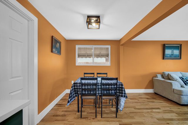 93 Lincoln Avenue, Hobart, IN 46342