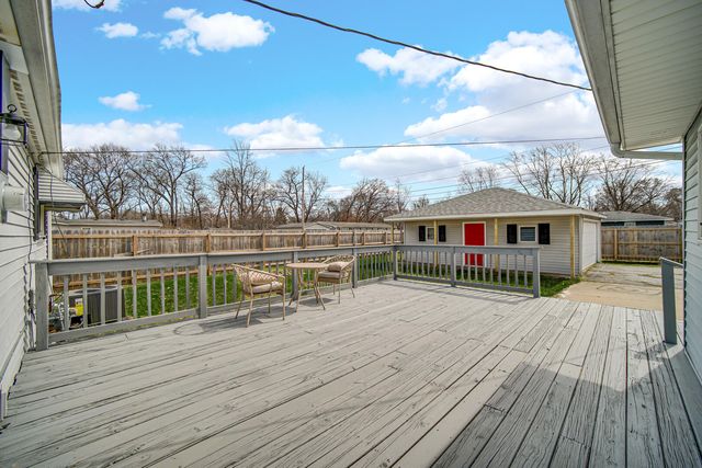 93 Lincoln Avenue, Hobart, IN 46342