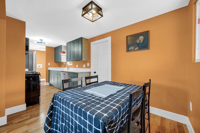 93 Lincoln Avenue, Hobart, IN 46342