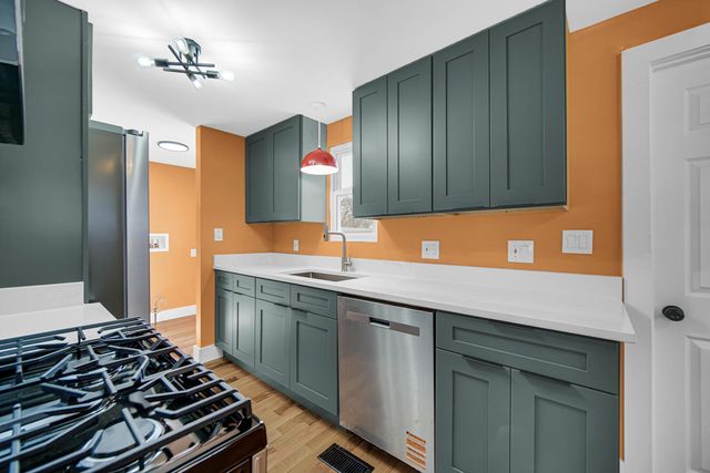 93 Lincoln Avenue, Hobart, IN 46342