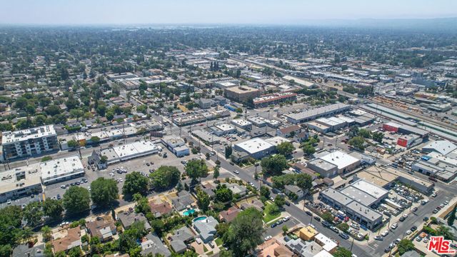 8900 Amigo Avenue, Northridge, CA 91324