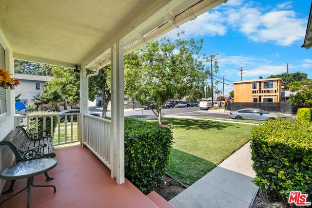 8900 Amigo Avenue, Northridge, CA 91324