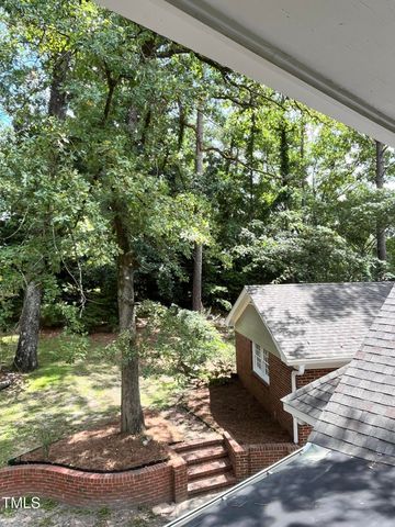 120 Dundee Road, Fayetteville, NC 28303