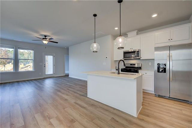 332 Bedford Trace, Conyers, GA 30094