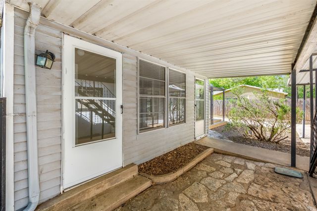 224 W Doyle Street, Granbury, TX 76048