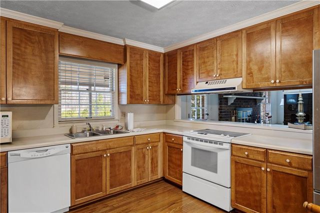 112 Thornwood SW Drive, Rome, GA 30165