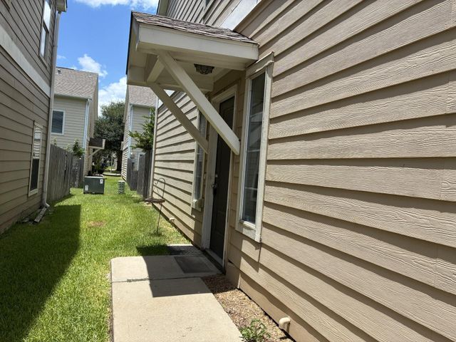8327 Cassidy Creek Court, Houston, TX 77095