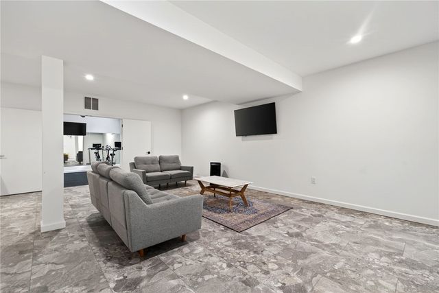6582 Rosewood Lane, Goshen, OH 45122