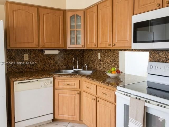 1530 NE 191st St 305, Miami, FL 33179
