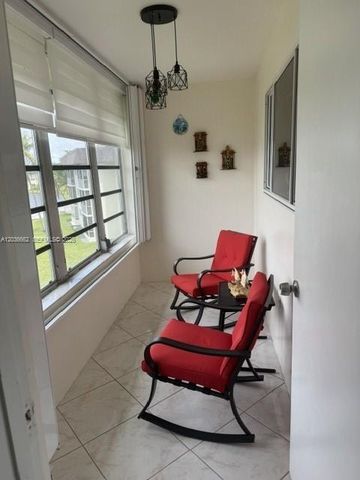 1530 NE 191st St 305, Miami, FL 33179