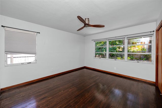 630 JASMINE WAY S, St Petersburg, FL 33705