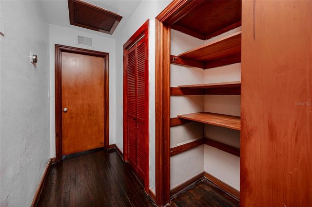 630 JASMINE WAY S, St Petersburg, FL 33705
