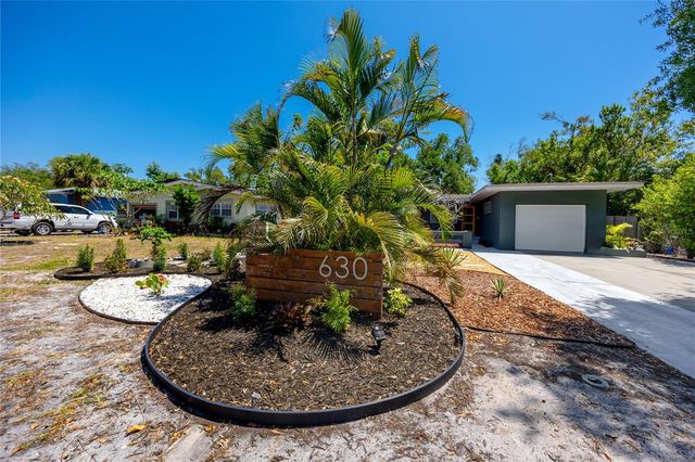 630 JASMINE WAY S, St Petersburg, FL 33705