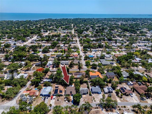 630 JASMINE WAY S, St Petersburg, FL 33705